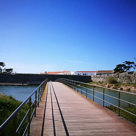 Peniche's Blue & White Apartamento *