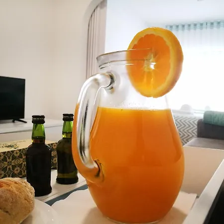 Peniche's Blue & White Apartamento