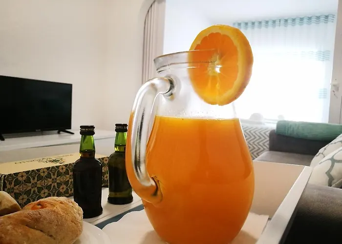 Peniche's Blue & White Daire